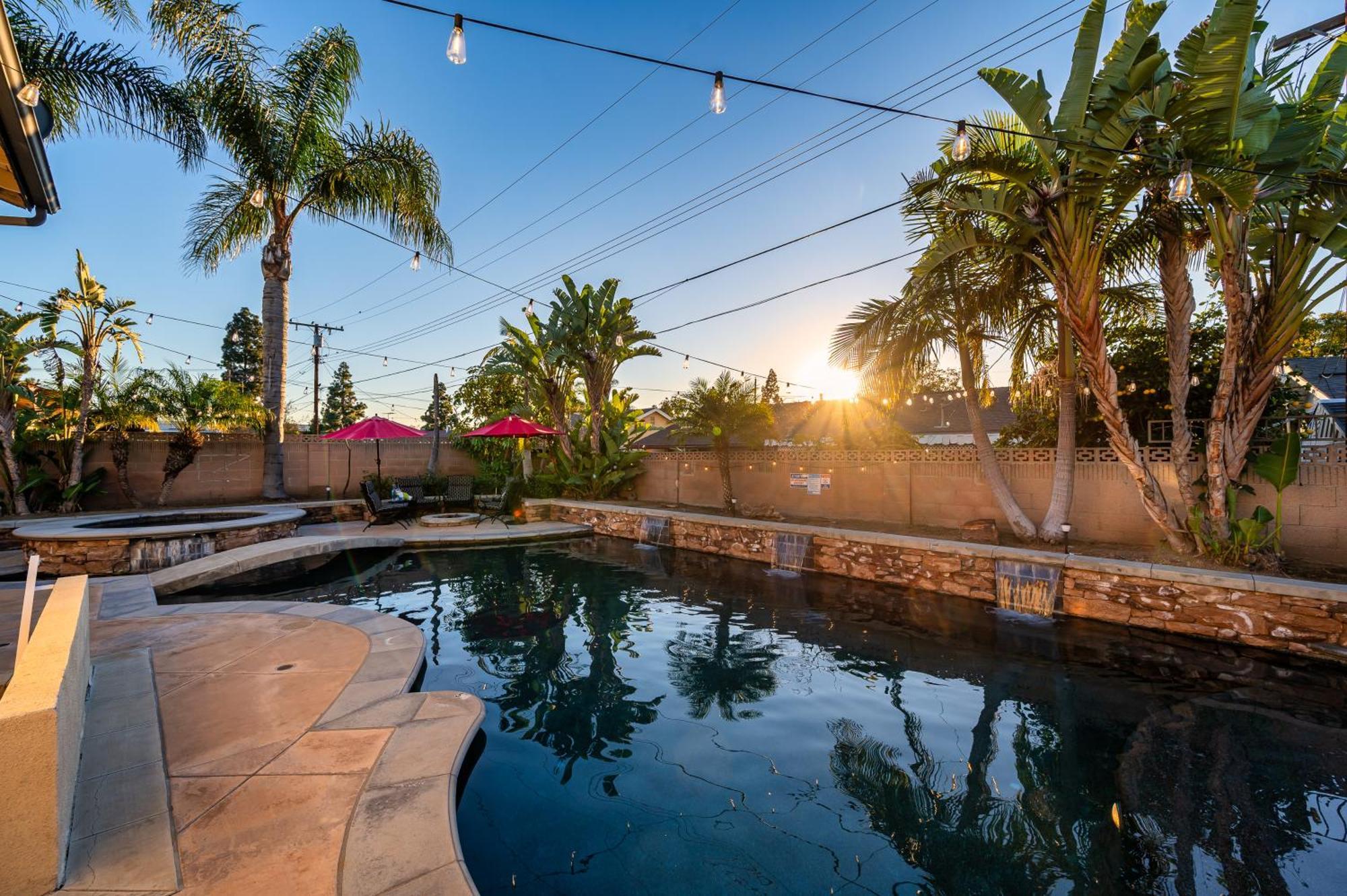 Amazing Modern Pool House Near Disneyland Anaheim Exterior photo