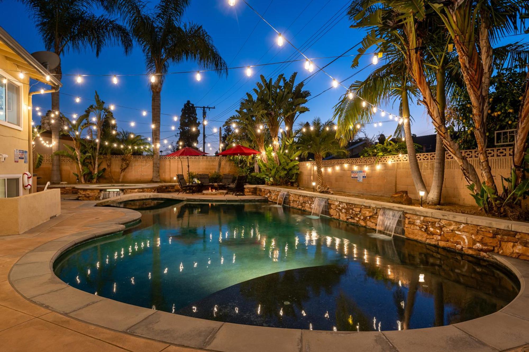 Amazing Modern Pool House Near Disneyland Anaheim Exterior photo