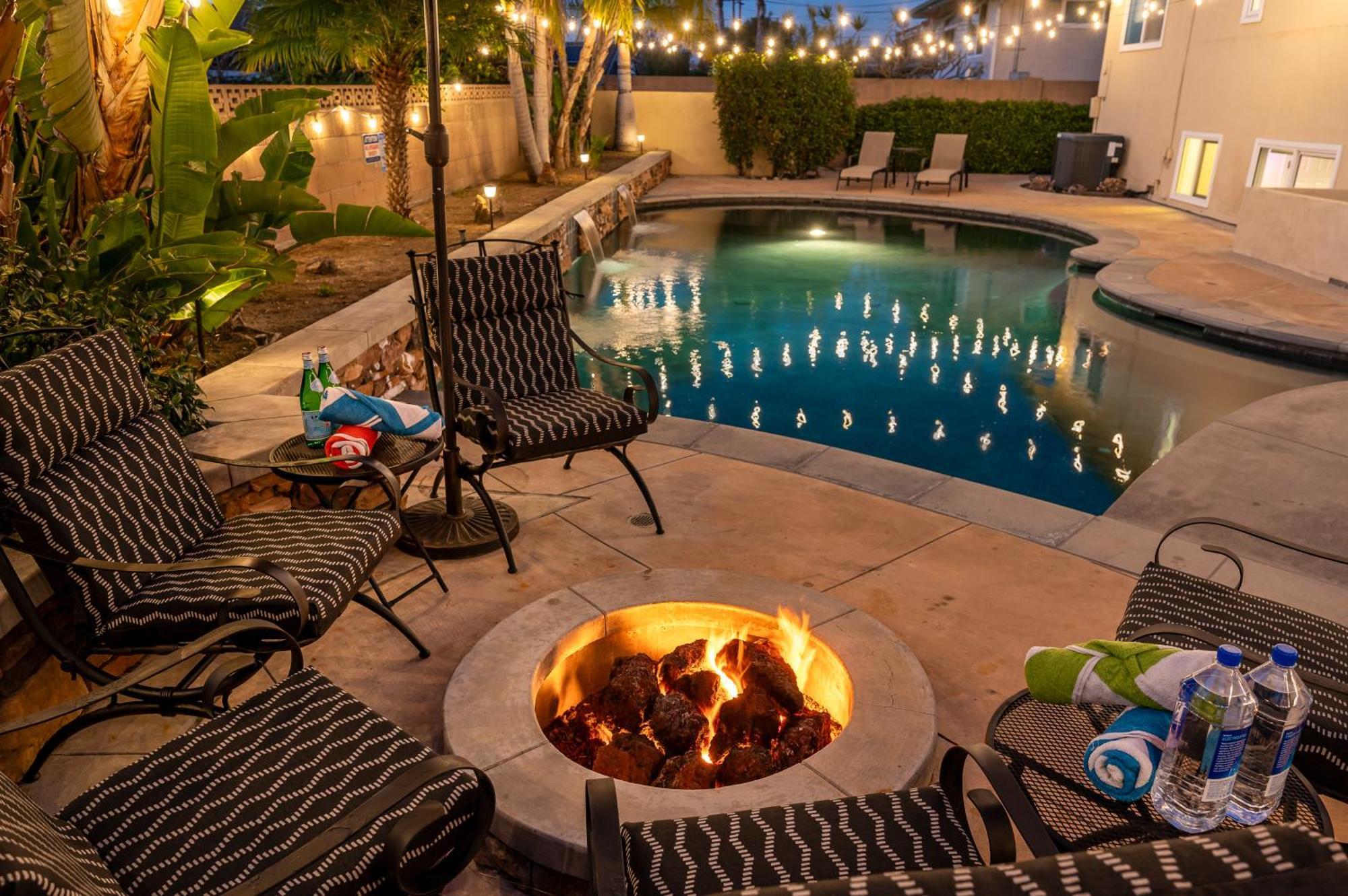 Amazing Modern Pool House Near Disneyland Anaheim Exterior photo